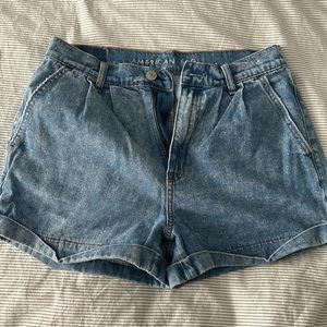 American eagle mom shorts, size 6